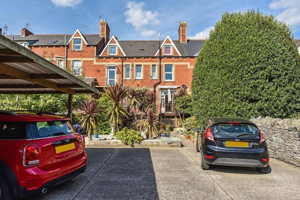 Traditional 3-Bed Property In Pontcanna With Parking Cardiff Eksteriør billede