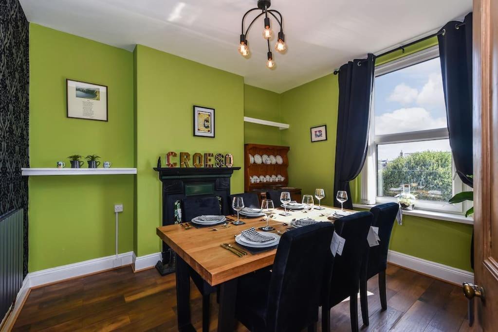 Traditional 3-Bed Property In Pontcanna With Parking Cardiff Eksteriør billede